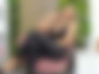 Sweet Cherry MILF webcam performer live streaming