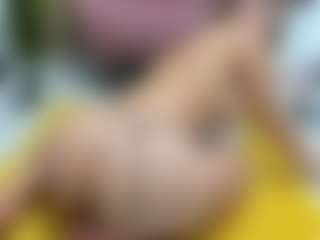 Sweet Cherry MILF webcam performer live streaming