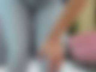 Live cam show with Sweet Cherry - Bedroom on AdultVida.com