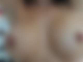 Live cam show with Sweet Cherry - French on Milfs Live | united states