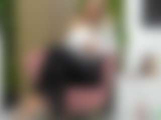 Live cam show with Sweet Cherry - Bedroom on Milf Play
