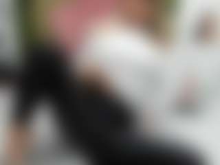 Live cam show with Sweet Cherry - Bedroom Big Tits on TastyBlacksLive