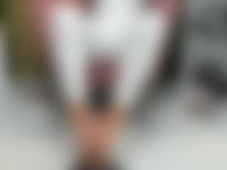 Sweet Cherry MILF webcam performer live streaming