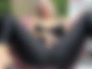 Live cam show with Sweet Cherry - Blowjob on CamClone