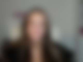Spettacolo in cam dal vivo con emilyDirty - Upskirt su Camsoda