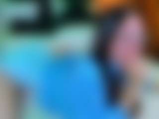 Live cam show with Lexi-Split - Smoking on Camsoda