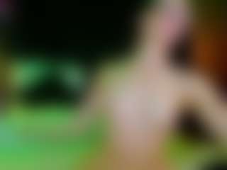 Live cam show with Lexi-Split - Skinny Teen (18+) on nudelive.tv