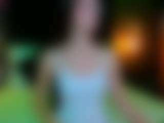 Live cam show with Lexi-Split - Brown Hair Teen (18+) on Cam Slut
