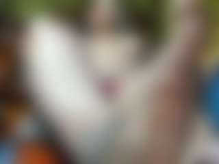 BRENDAMILFHOT's Live Sex Cam Show