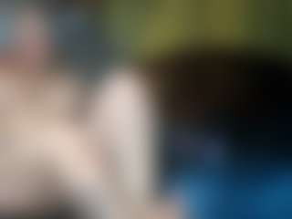 BRENDAMILFHOT's Live Sex Cam Show