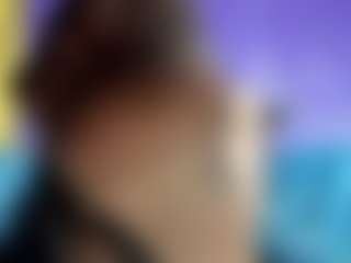 Live cam show with BRENDAMILFHOT - Pantyhose on AdultVida.com