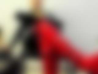 BRENDAMILFHOT's Live Sex Cam Show