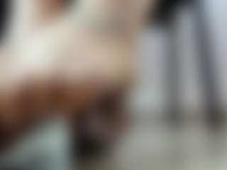 Live cam show with BRENDAMILFHOT - Strapon on Free Soda