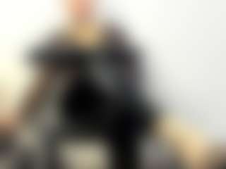 Live cam show with BRENDAMILFHOT - Strapon on madthumbs