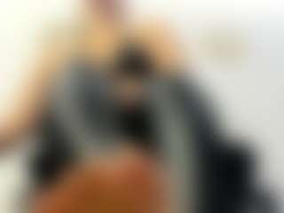 Live cam show with BRENDAMILFHOT - Solo on dasdasdadada.com
