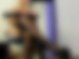 Live cam show with BRENDAMILFHOT - Joi on nudelive.tv