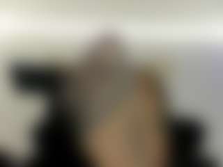 BRENDAMILFHOT's Live Sex Cam Show