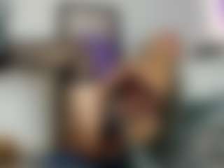 Live cam show with BRENDAMILFHOT - Brown Hair on EXY