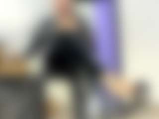 BRENDAMILFHOT's Live Sex Cam Show