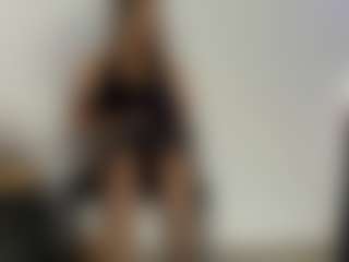 BRENDAMILFHOT's Live Sex Cam Show