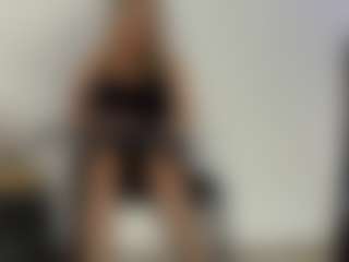 Live cam show with BRENDAMILFHOT - Strapon on Camsoda