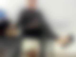 Live cam show with BRENDAMILFHOT - Bedroom Brown Hair on madthumbs