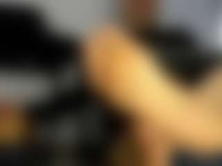BRENDAMILFHOT's Live Sex Cam Show