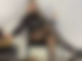 BRENDAMILFHOT's Live Sex Cam Show