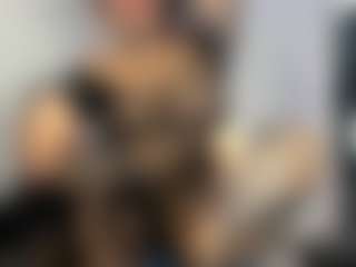 Live cam show with BRENDAMILFHOT - Fuck Machine on Camsoda