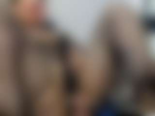 BRENDAMILFHOT's Live Sex Cam Show
