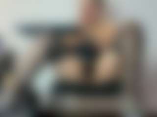 BRENDAMILFHOT's Live Sex Cam Show