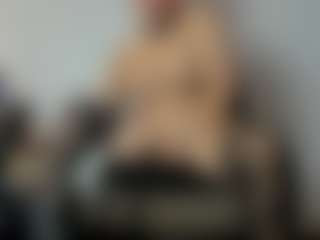 BRENDAMILFHOT's Live Sex Cam Show