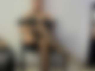 BRENDAMILFHOT's Live Sex Cam Show