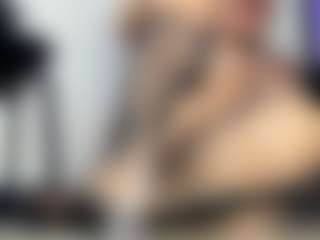 BRENDAMILFHOT's Live Sex Cam Show