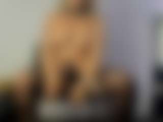 BRENDAMILFHOT's Live Sex Cam Show