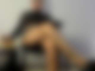 BRENDAMILFHOT's Live Sex Cam Show
