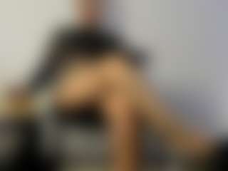 BRENDAMILFHOT's Live Sex Cam Show