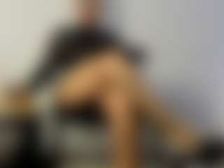 BRENDAMILFHOT's Live Sex Cam Show