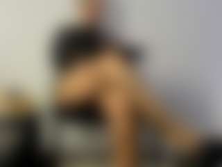BRENDAMILFHOT's Live Sex Cam Show