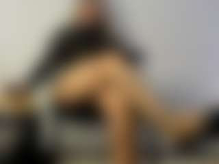BRENDAMILFHOT's Live Sex Cam Show