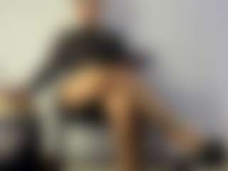 BRENDAMILFHOT's Live Sex Cam Show