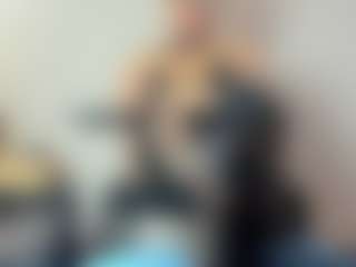 BRENDAMILFHOT's Live Sex Cam Show