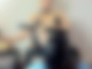 BRENDAMILFHOT's Live Sex Cam Show