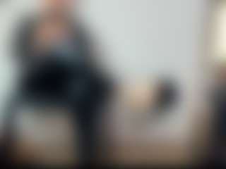 Live cam show with BRENDAMILFHOT - Blonde Hair MILF on xxxlivecams.org