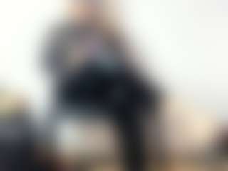 BRENDAMILFHOT's Live Sex Cam Show