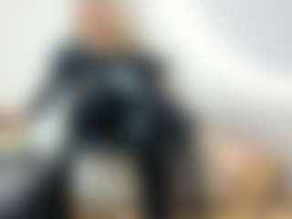 Live cam show with BRENDAMILFHOT - Normal on Milfs Live