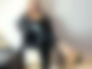 Live cam show with BRENDAMILFHOT - Small Tits Mature on StripNow
