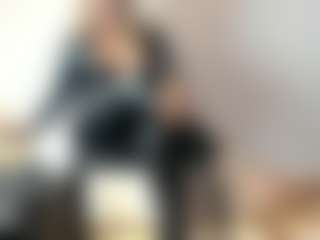 Live cam show with BRENDAMILFHOT - Brown Eyes Blonde Hair on Camiplay Live