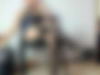 Live cam show with BRENDAMILFHOT - Spank Blonde Hair on Latina Girls