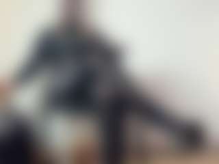 Live cam show with BRENDAMILFHOT - Blowjob on x69.live